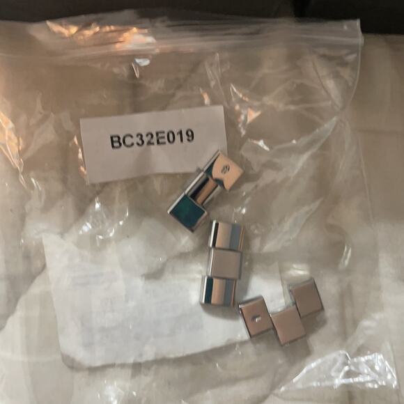 Marc by Marc Jacobs Silver Watch - Picture 9 of 9